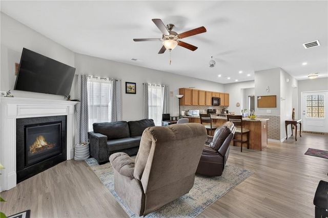 103 Willowbrook Court, Calhoun, GA 30701