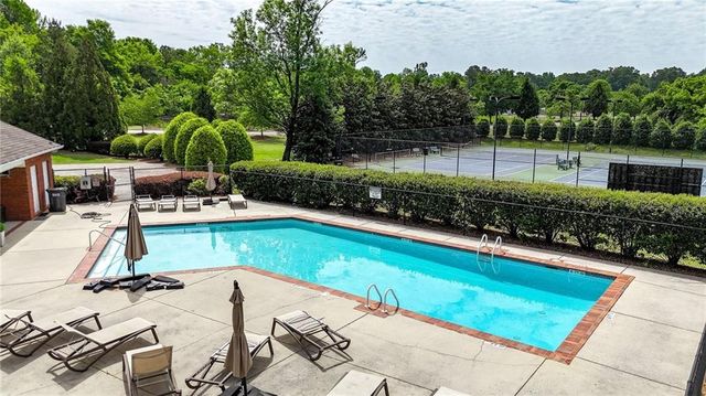 103 Willowbrook Court, Calhoun, GA 30701