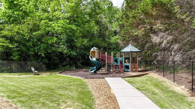 103 Willowbrook Court, Calhoun, GA 30701