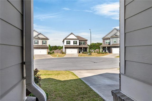 103 Willowbrook Court, Calhoun, GA 30701