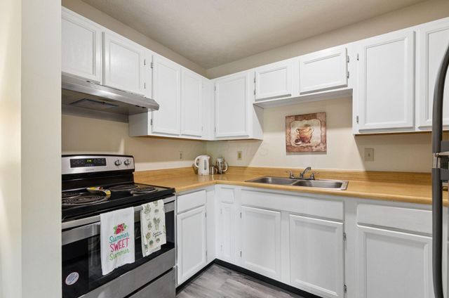 5885 Beechcroft Road, 302, Columbus, OH 43229