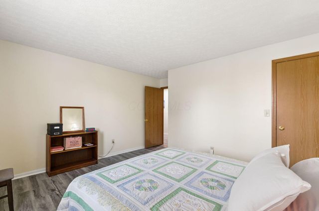 5885 Beechcroft Road, 302, Columbus, OH 43229