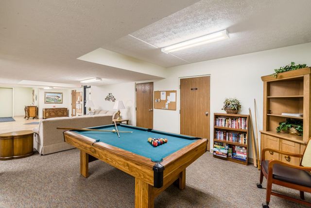 5885 Beechcroft Road, 302, Columbus, OH 43229