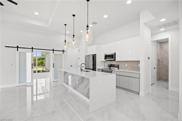 1129 Jacaranda PKWY E, Cape Coral, FL 33909