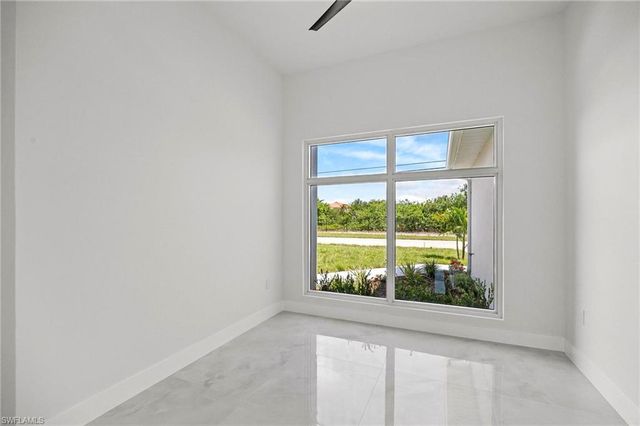 1129 Jacaranda PKWY E, Cape Coral, FL 33909