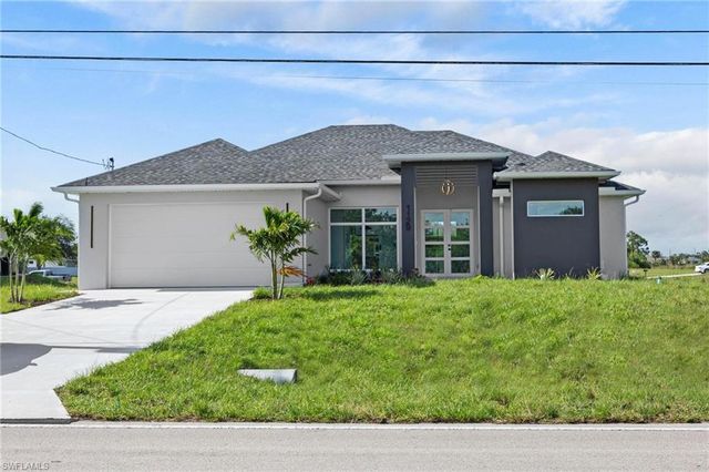 1129 Jacaranda PKWY E, Cape Coral, FL 33909