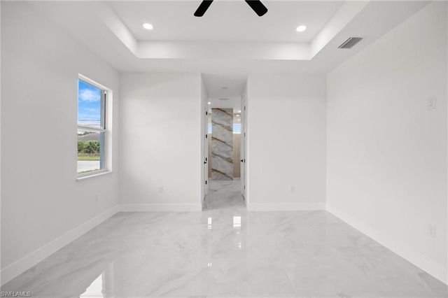 1129 Jacaranda PKWY E, Cape Coral, FL 33909