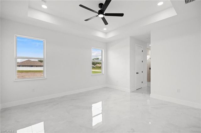 1129 Jacaranda PKWY E, Cape Coral, FL 33909