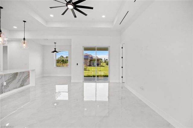 1129 Jacaranda PKWY E, Cape Coral, FL 33909