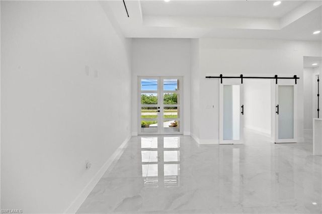 1129 Jacaranda PKWY E, Cape Coral, FL 33909