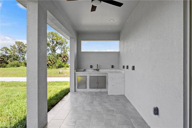 1129 Jacaranda PKWY E, Cape Coral, FL 33909