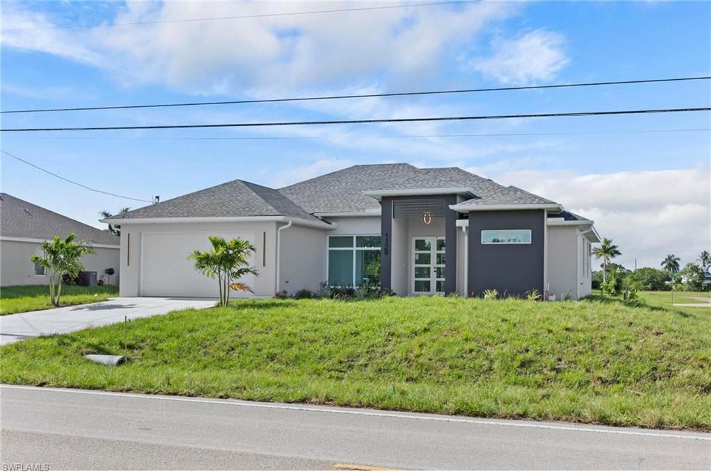 1129 Jacaranda PKWY E, Cape Coral, FL 33909