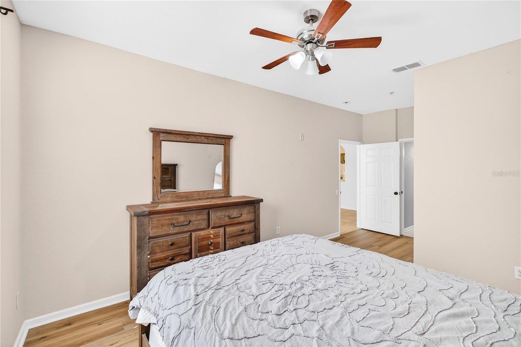 Image 17 of property listing at 6214 STEVENSON DRIVE 305, Orlando, FL 32835