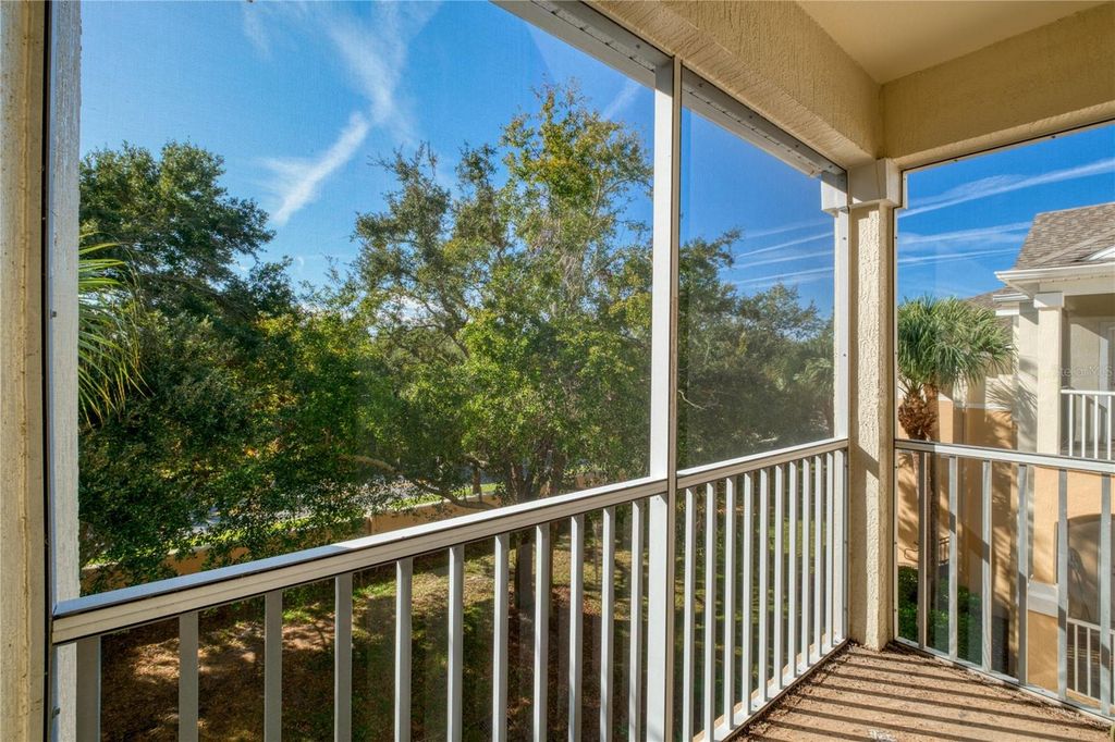 Image 9 of property listing at 6214 STEVENSON DRIVE 305, Orlando, FL 32835