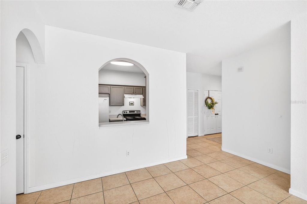 Image 10 of property listing at 6214 STEVENSON DRIVE 305, Orlando, FL 32835