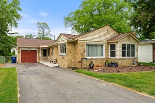 2250 Corona Road, Waukegan, IL 60087