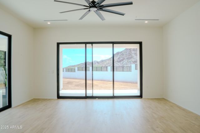 9027 S 19TH Street, Phoenix, AZ 85042