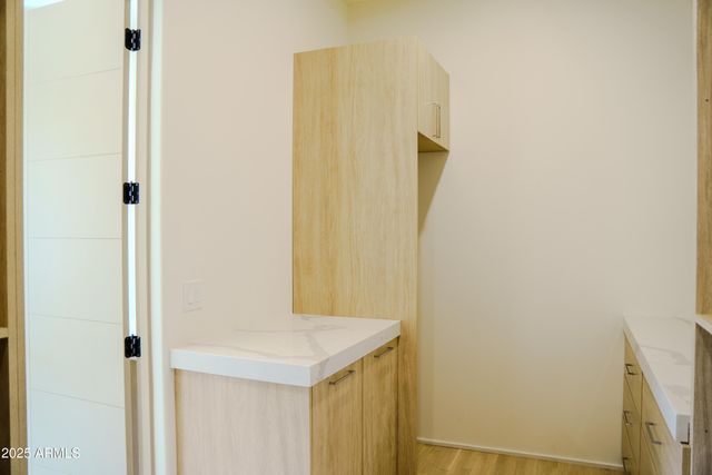 9027 S 19TH Street, Phoenix, AZ 85042