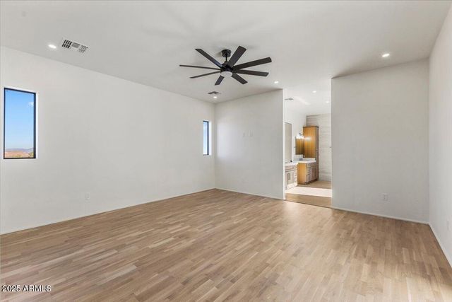 9027 S 19TH Street, Phoenix, AZ 85042