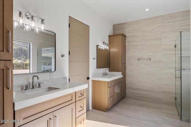 9027 S 19TH Street, Phoenix, AZ 85042