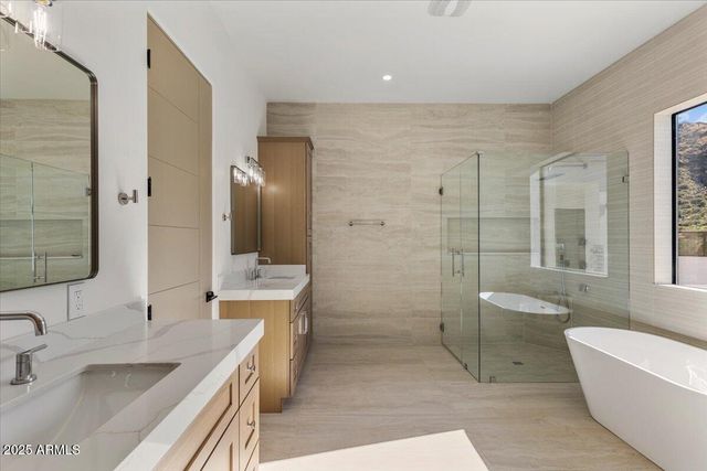 9027 S 19TH Street, Phoenix, AZ 85042