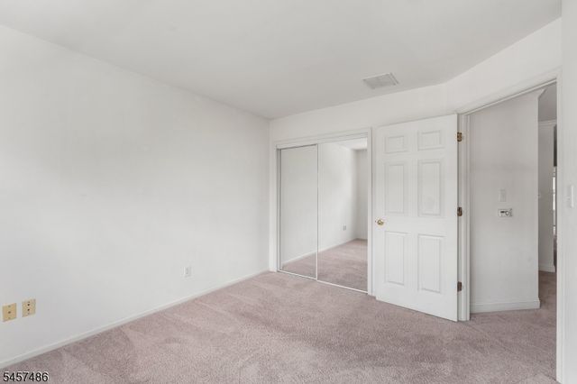 353 Cynthia Ln, Bridgewater Twp., NJ 08807