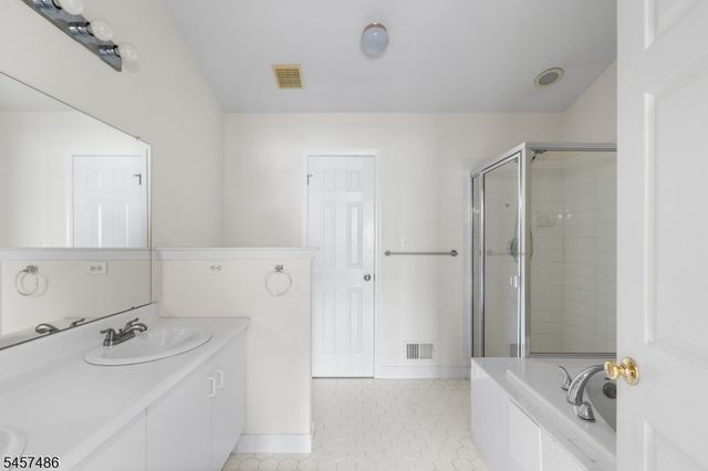 353 Cynthia Ln, Bridgewater Twp., NJ 08807