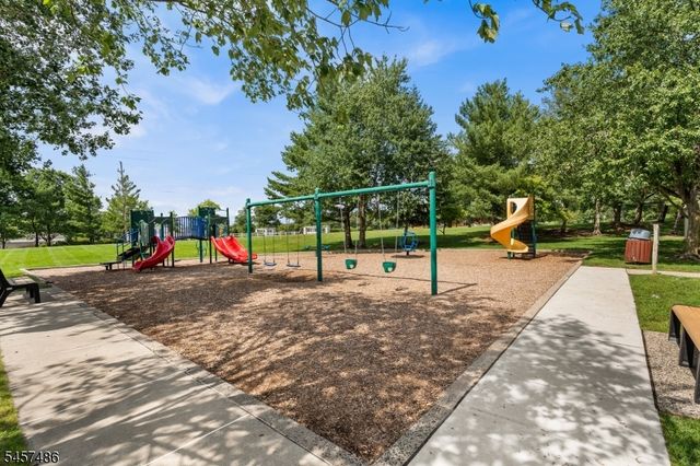 353 Cynthia Ln, Bridgewater Twp., NJ 08807