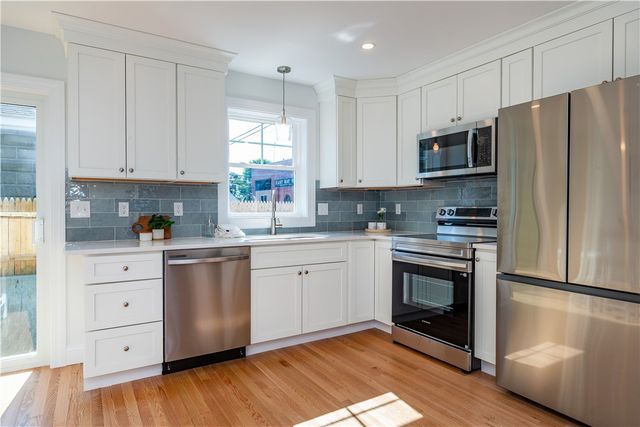 402 Juniper Street, East Providence, RI 02914