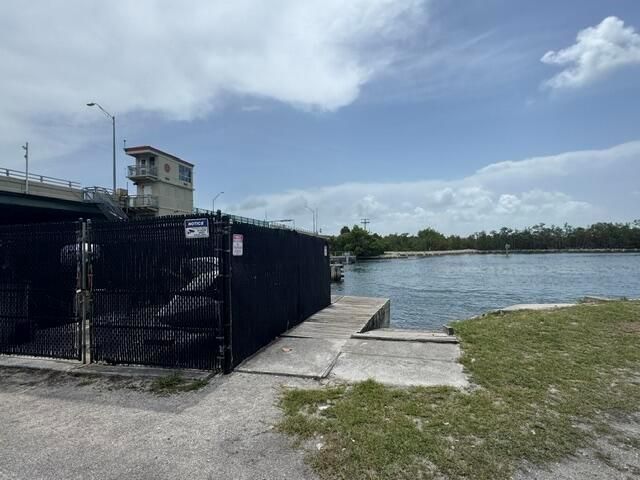 0 N Ocean Drive N, Hollywood, FL 33004