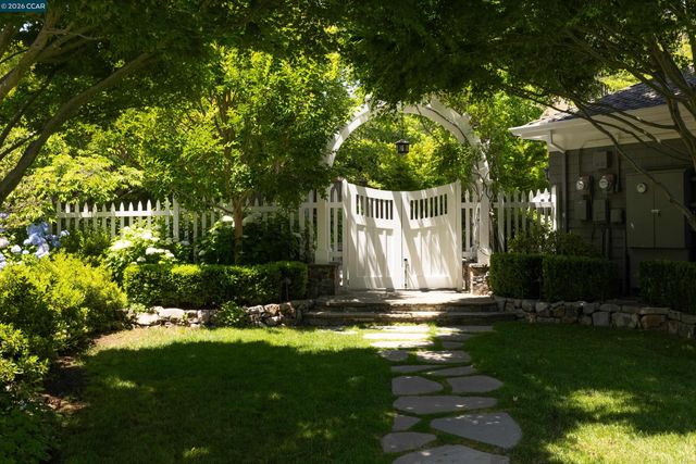 3937 Happy Valley Rd., Lafayette, CA 94549