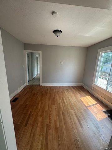 2176 Springle Street Street, Detroit, MI 48215