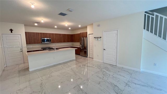4738 NW 83rd Path 4738, Doral, FL 33166