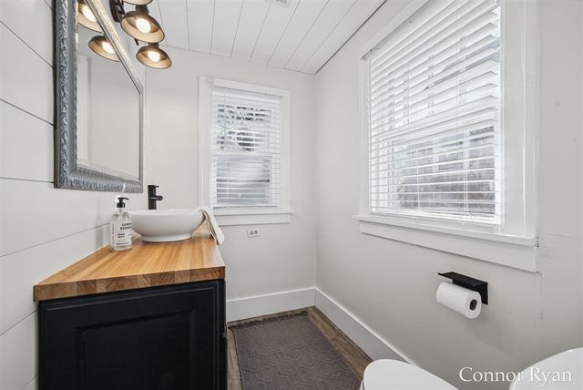 1362 Columbia Avenue, Grand Rapids, MI 49505