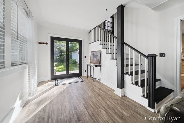 1362 Columbia Avenue, Grand Rapids, MI 49505