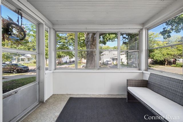1362 Columbia Avenue, Grand Rapids, MI 49505