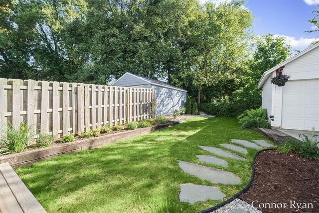 1362 Columbia Avenue, Grand Rapids, MI 49505