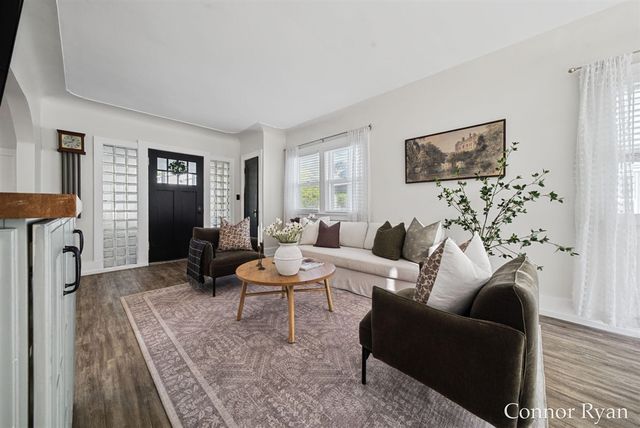 1362 Columbia Avenue, Grand Rapids, MI 49505
