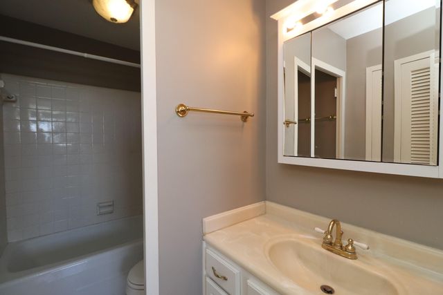 2121 Nicholasville Road 906, Lexington, KY 40503