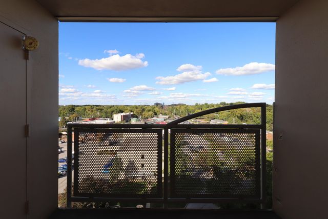 2121 Nicholasville Road 906, Lexington, KY 40503