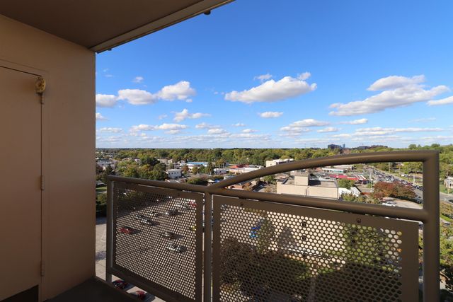 2121 Nicholasville Road 906, Lexington, KY 40503