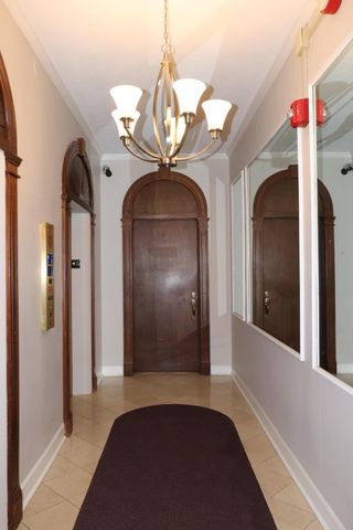 2121 Nicholasville Road 906, Lexington, KY 40503