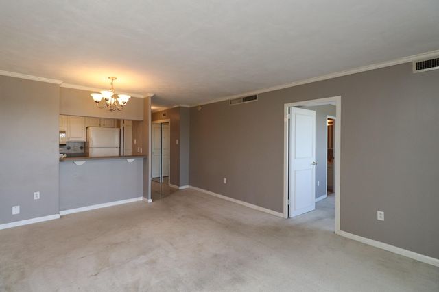 2121 Nicholasville Road 906, Lexington, KY 40503