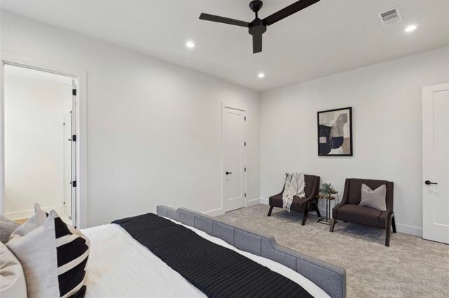 913 Muncie Avenue, Dallas, TX 75212