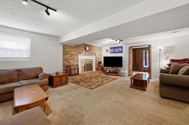 548 Cromwell Way, Lexington, KY 40503