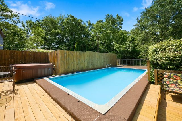 548 Cromwell Way, Lexington, KY 40503