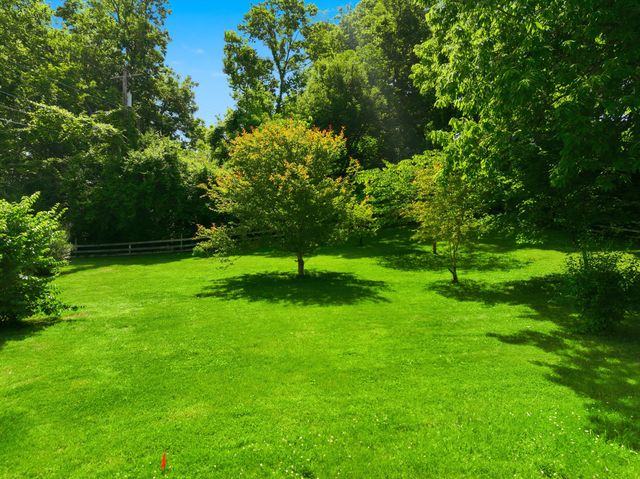 548 Cromwell Way, Lexington, KY 40503