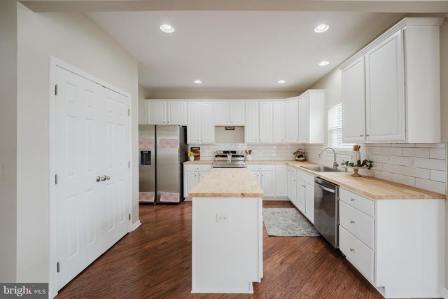 242 ANN DR, Middletown, DE 19709