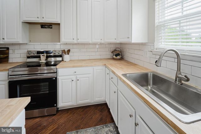 242 ANN DR, Middletown, DE 19709