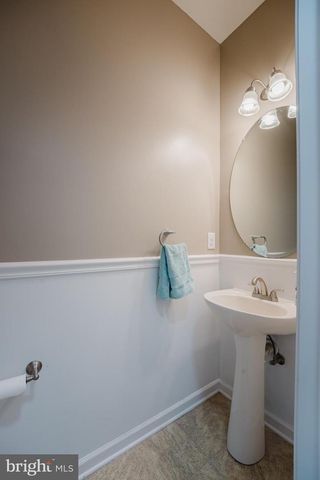 242 ANN DR, Middletown, DE 19709